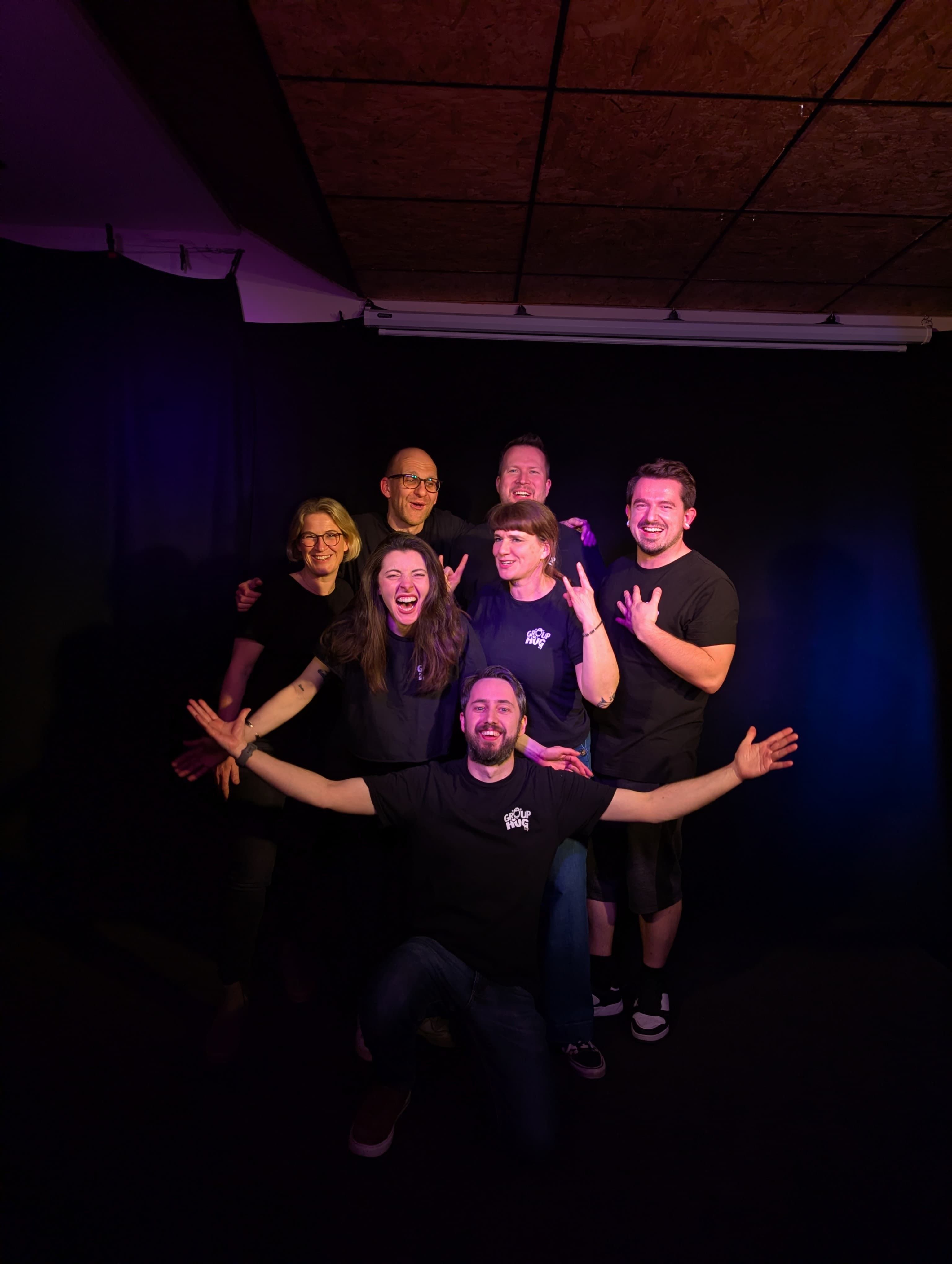 Group Hug Impression 22