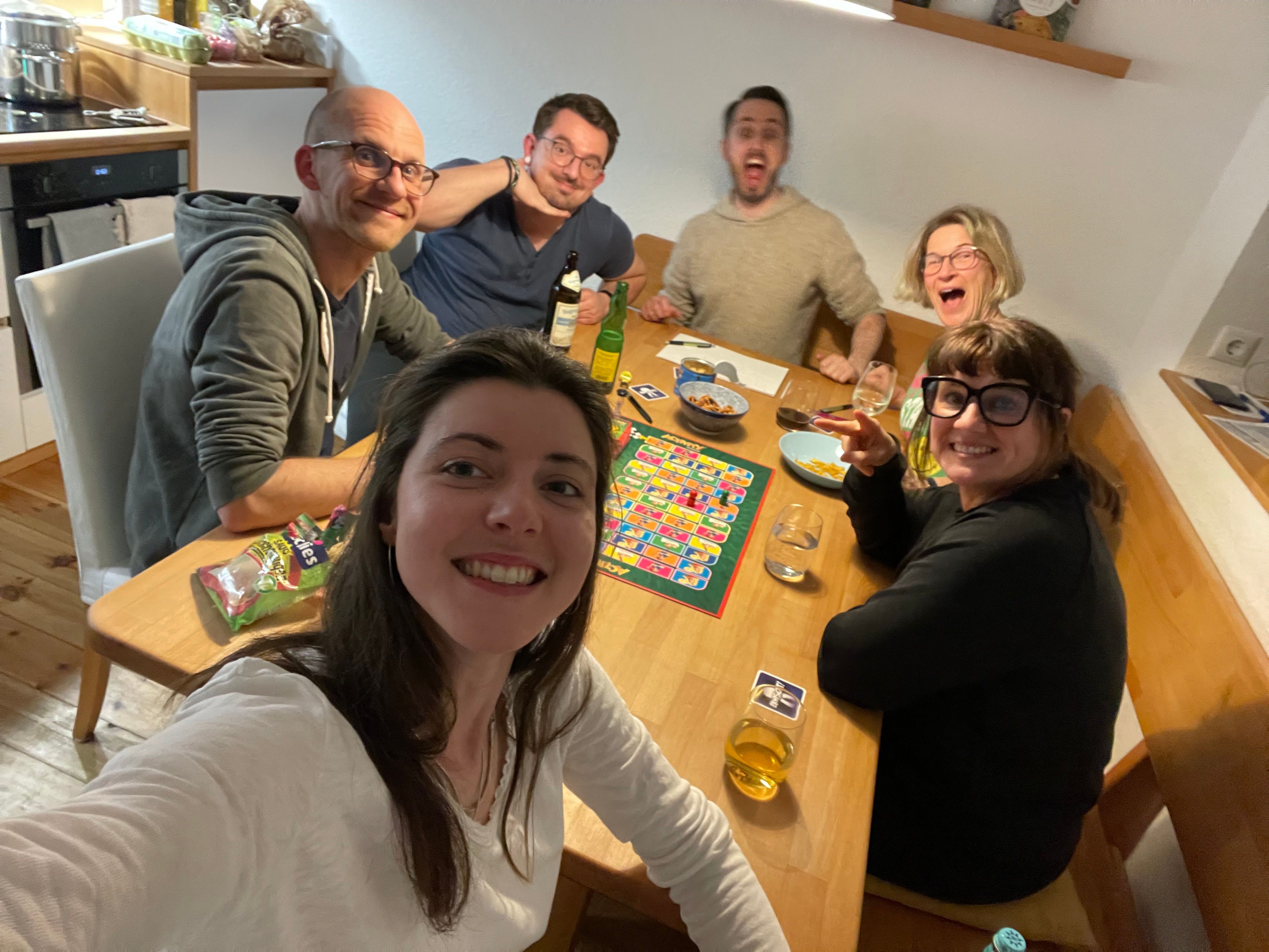 Group Hug Impression 68