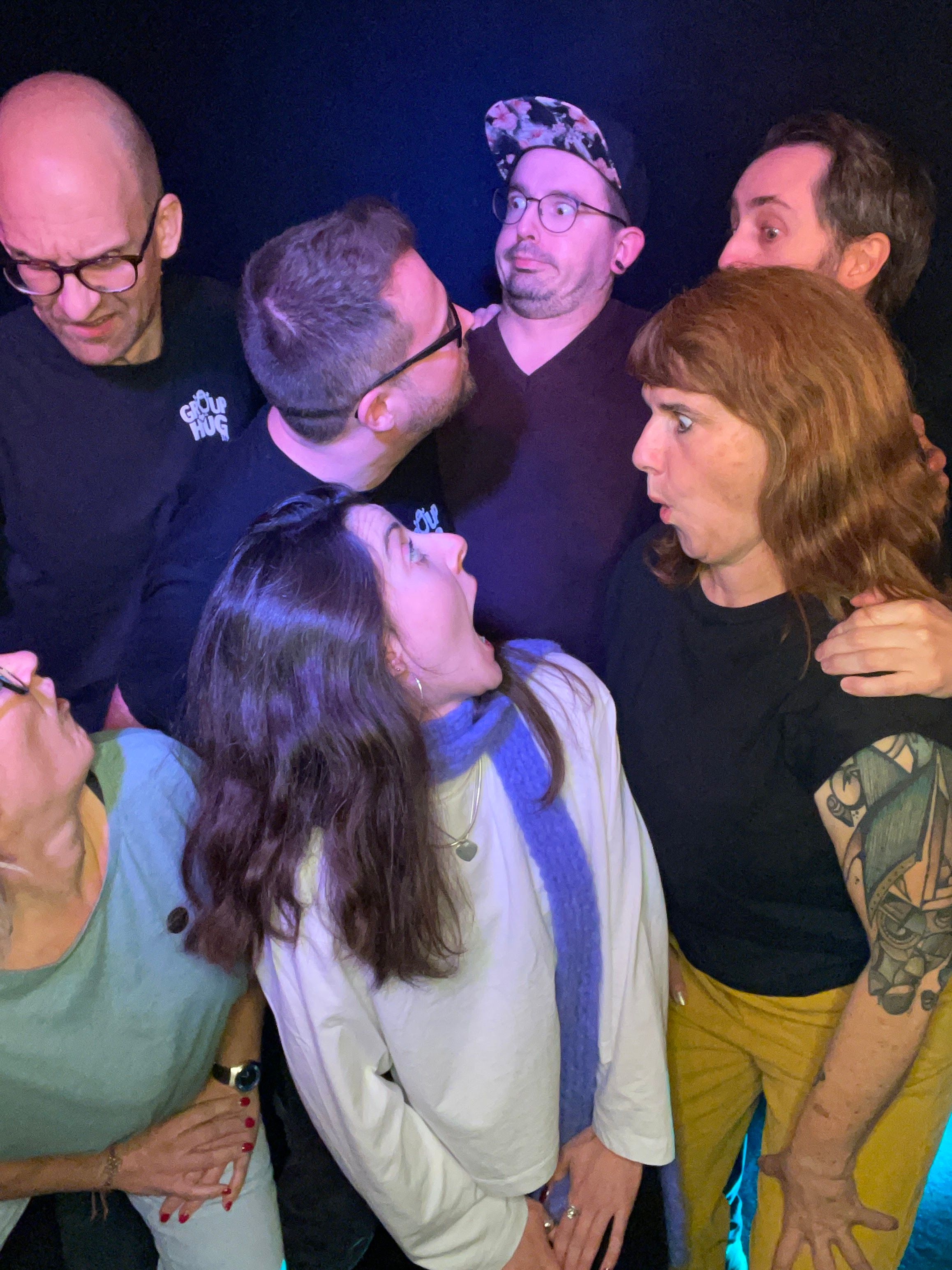 Group Hug Impression 87