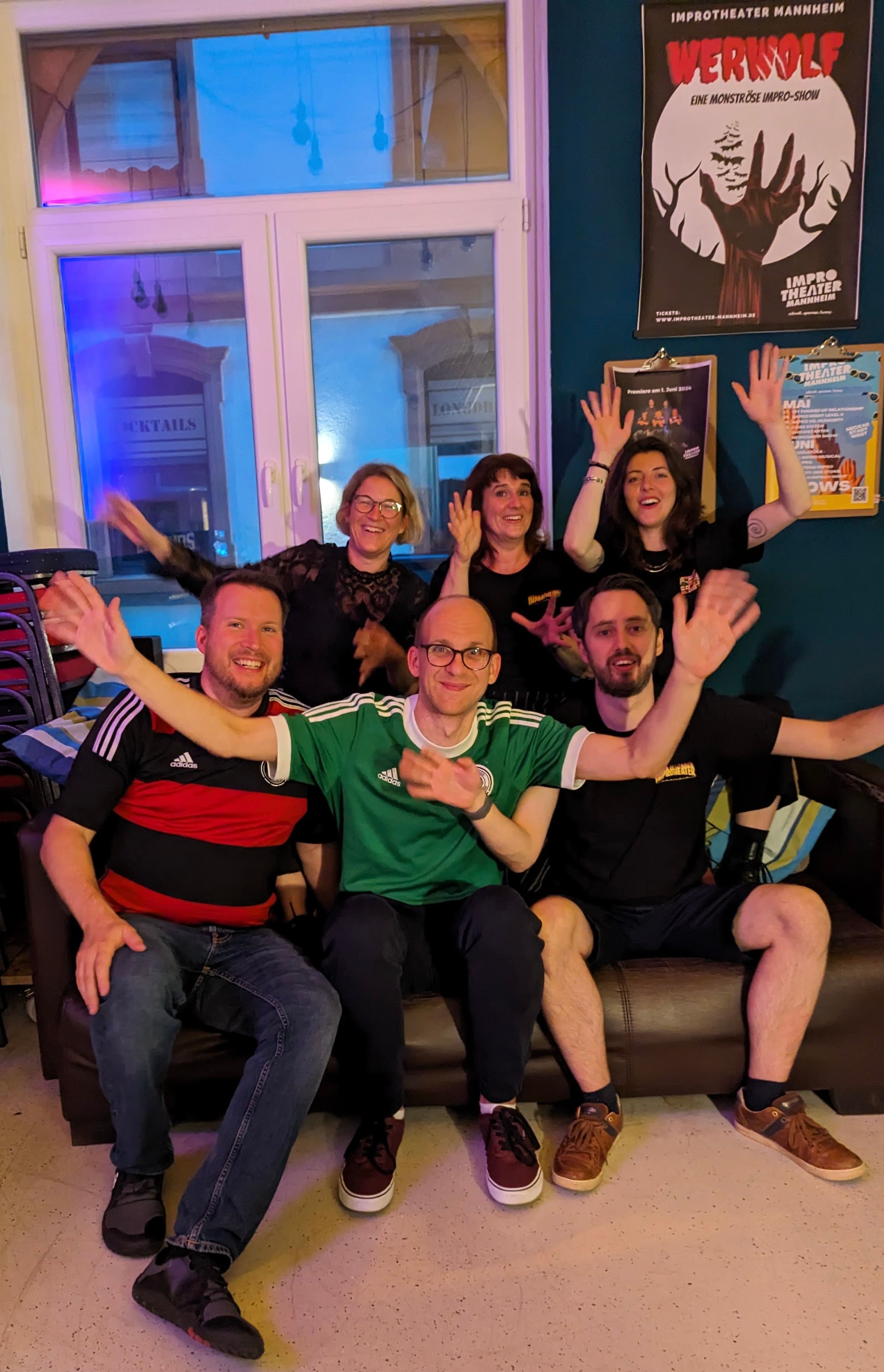 Group Hug Impression 99